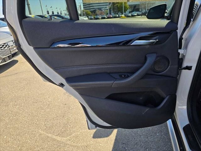 Used 2016 BMW X1 xDrive28i AWD/4WD image 15