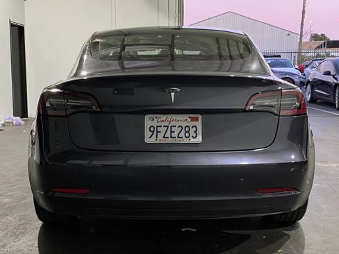 Used 2023 Tesla Model 3 Standard Range image 3