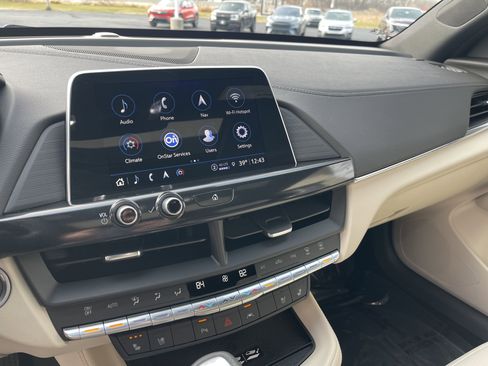 Used 2025 Cadillac CT4 Premium Luxury image 12