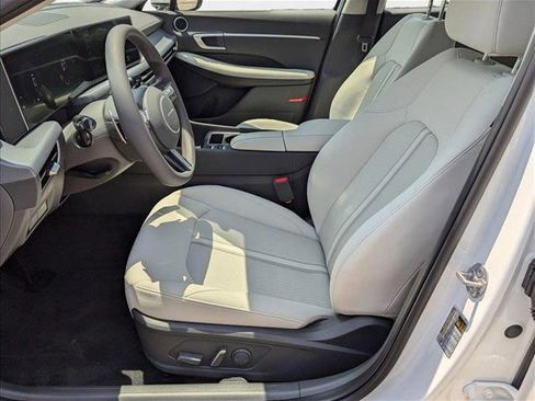 New 2025 Hyundai Sonata SEL image 4