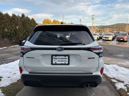 New 2025 Subaru Forester Touring image 4