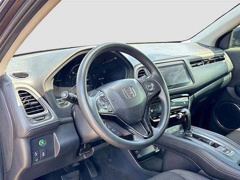 Used 2020 Honda HR-V EX image 9