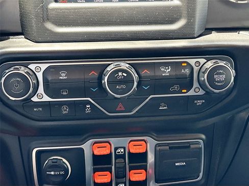 Used 2023 Jeep Wrangler Sport AWD/4WD image 15
