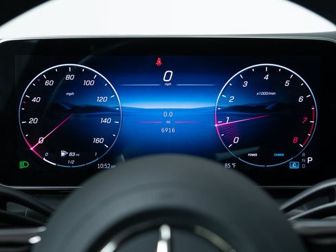 Used 2026 Mercedes-Benz GLC 300 4MATIC image 18