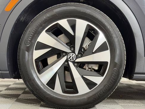Used 2025 Volkswagen ID.4 Pro RWD image 12