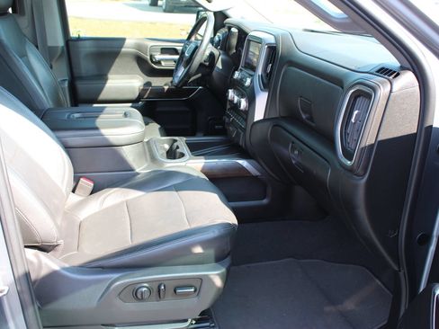 Used 2019 GMC Sierra 1500 SLT AWD/4WD image 25