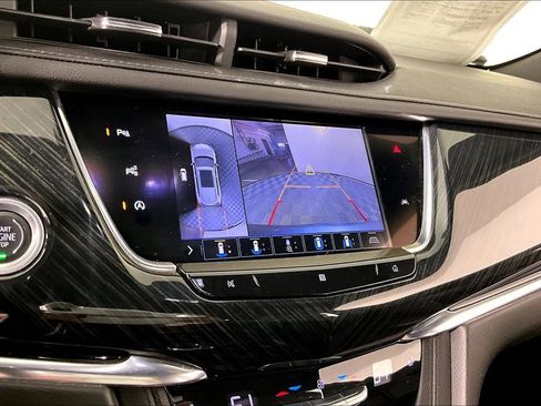 Used 2020 Cadillac XT6 Premium Luxury FWD image 12