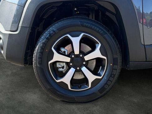 Used 2022 Jeep Renegade Trailhawk AWD/4WD image 4