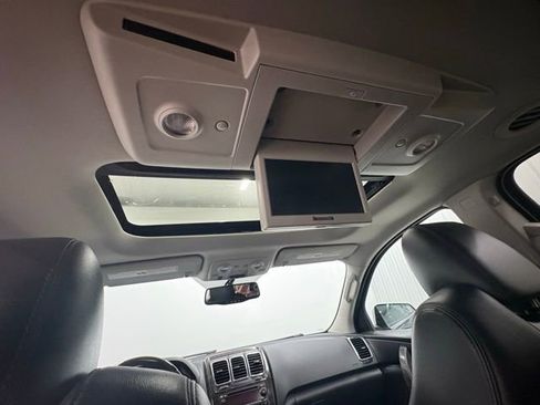 Used 2012 GMC Acadia Denali image 13