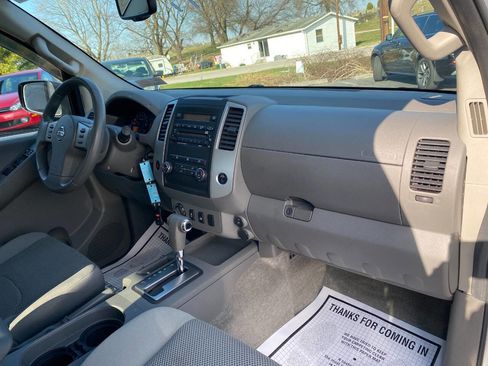 Used 2012 Nissan Frontier SV w/ SV Premium Utility Pkg image 28