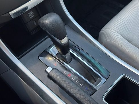 Used 2014 Honda Accord LX image 25