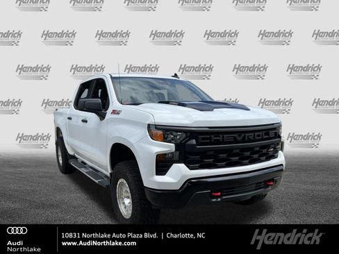 Used 2025 Chevrolet Silverado 1500 Custom Trail Boss AWD/4WD image 1