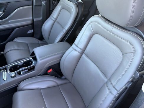 Used 2023 Lincoln Corsair Reserve w/ Equipment Group 202A image 19