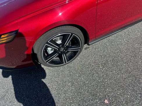 Certified 2025 Honda Accord Sport image 27