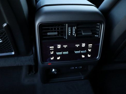 Certified 2026 Porsche Cayenne E-Hybrid Coupe AWD/4WD image 16