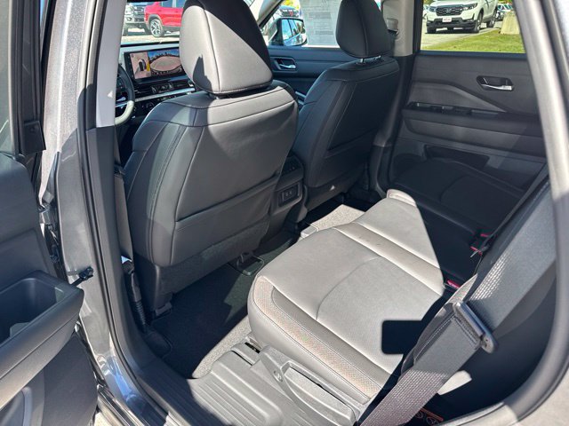 New 2026 Nissan Pathfinder SL AWD/4WD image 34