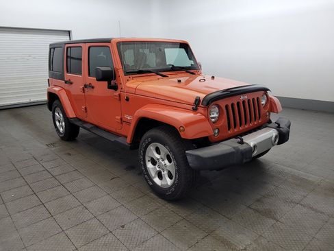Used 2015 Jeep Wrangler Unlimited Sahara AWD/4WD image 13