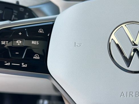 New 2025 Volkswagen ID. Buzz 1st Edition image 19