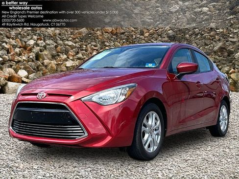 Used 2017 Toyota Yaris iA image 1