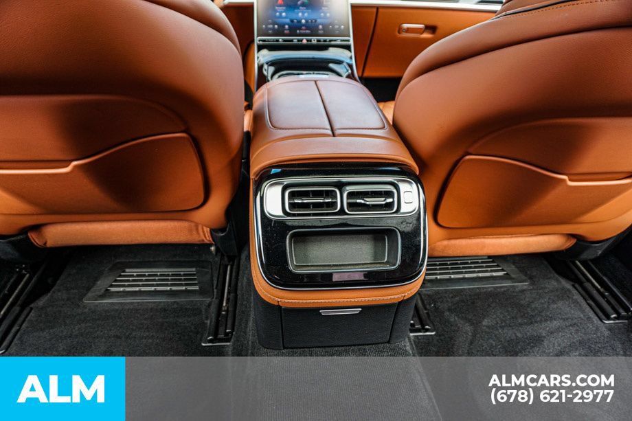Used 2022 Mercedes-Benz S 580 4MATIC Sedan w/ AMG Line Package image 30