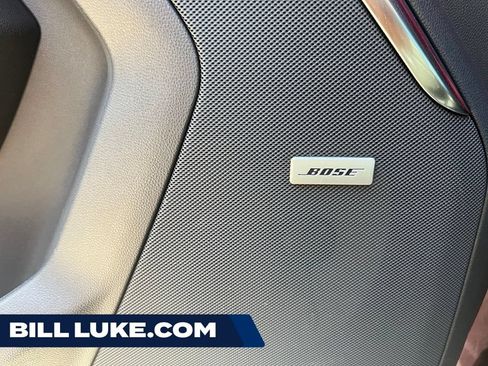 Used 2022 GMC Yukon Denali AWD/4WD image 17