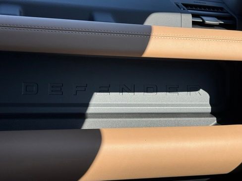 New 2026 Land Rover Defender 110 X-Dynamic SE image 31