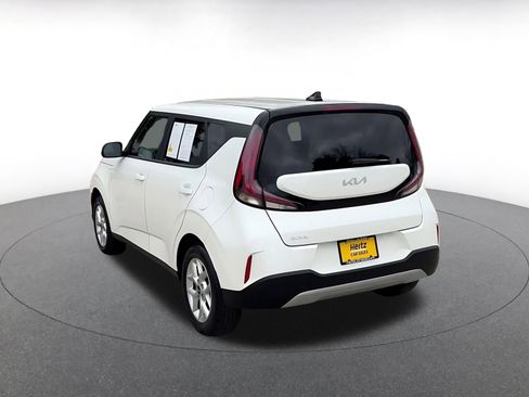 Used 2025 Kia Soul LX w/ LX Technology Package image 11