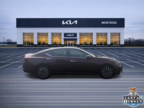 Used 2023 Nissan Altima 2.5 SV FWD image 4