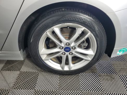 Used 2015 Ford Fusion Energi Titanium w/ Driver Assist Package image 30