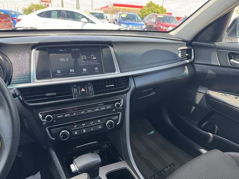 Used 2019 Kia Optima LX FWD image 27