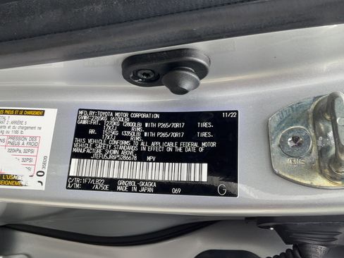 Used 2023 Toyota 4Runner SR5 Premium w/ Moonroof Package RWD image 27