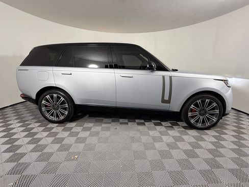 Used 2023 Land Rover Range Rover Long Wheelbase SE image 7