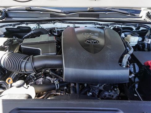 Used 2020 Toyota Tacoma TRD Sport image 25