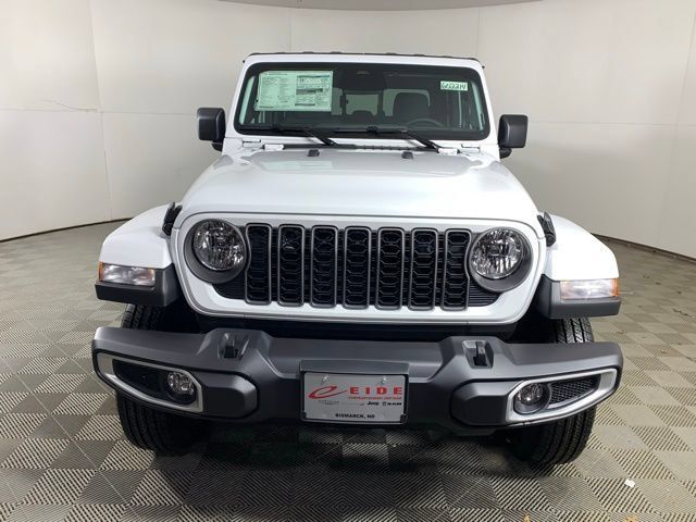 New 2026 Jeep Gladiator Sport AWD/4WD image 3