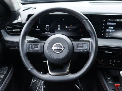 Used 2025 Nissan Kicks SR w/ SR Premium Package AWD/4WD image 24