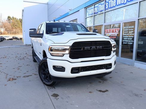 Used 2023 RAM 2500 Laramie w/ Night Edition image 43