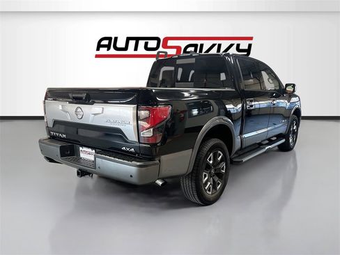 Used 2024 Nissan Titan Platinum Reserve w/ Moonroof Package image 7