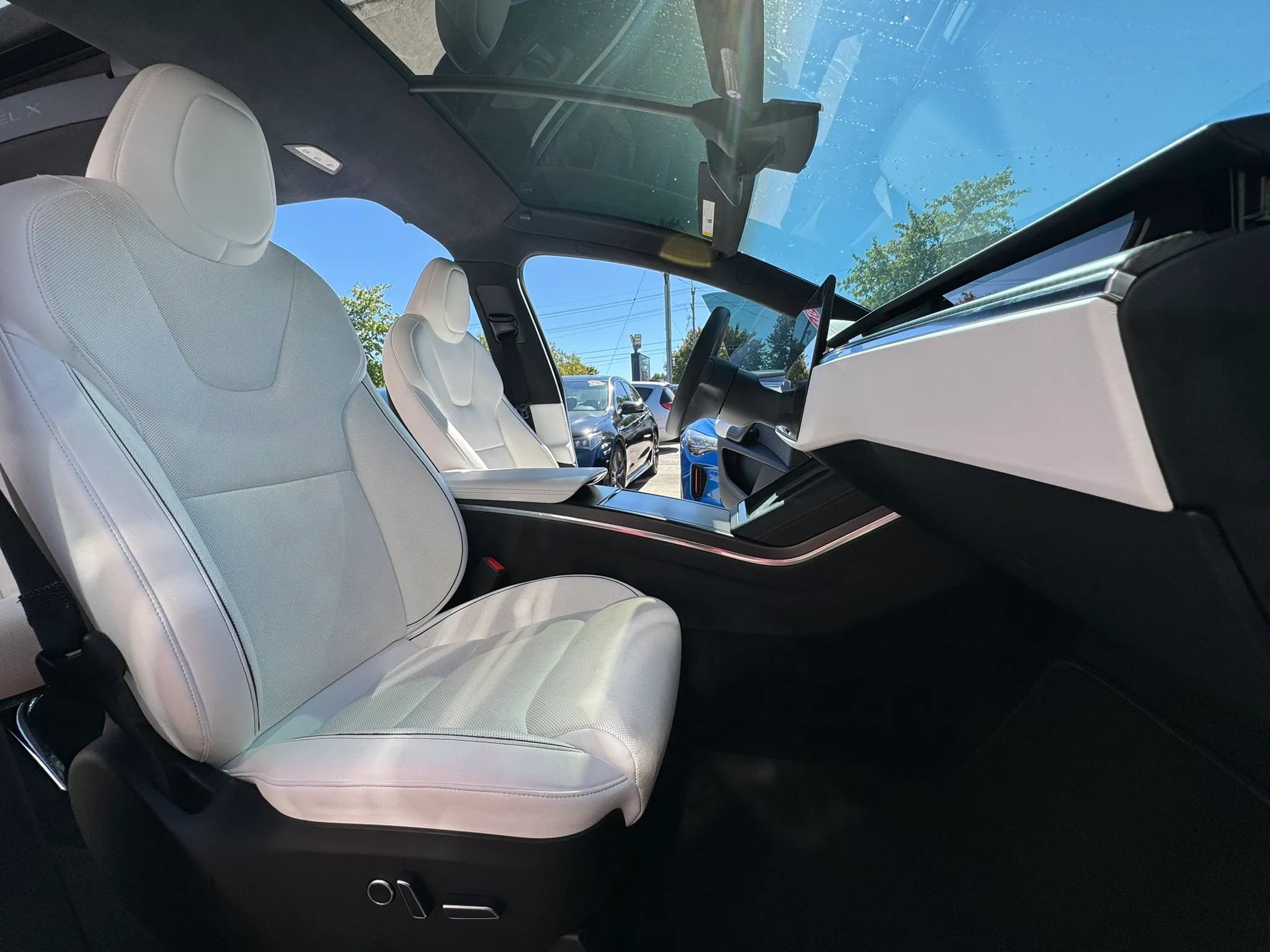 Used 2022 Tesla Model X Plaid AWD/4WD image 17
