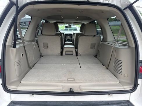Used 2017 Lincoln Navigator Select AWD/4WD image 12