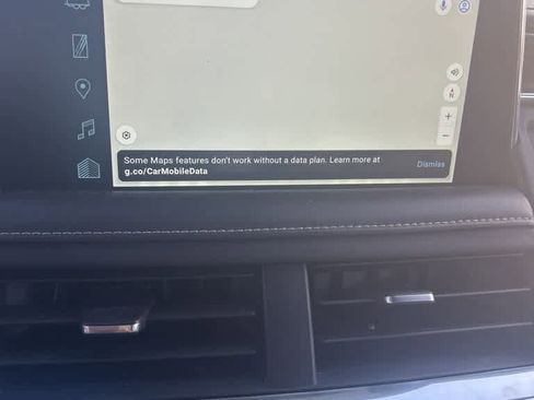 Used 2023 Chevrolet Suburban Premier image 10