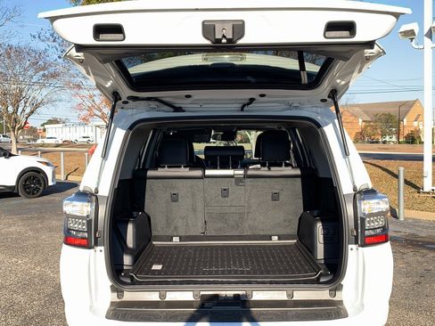 Used 2022 Toyota 4Runner SR5 Premium image 6