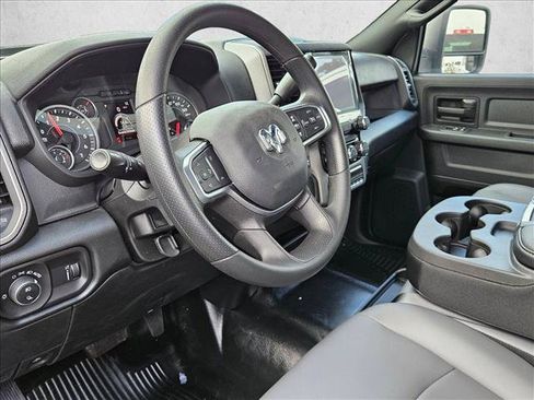 New 2026 RAM 2500 Tradesman w/ Chrome Appearance Group AWD/4WD image 3