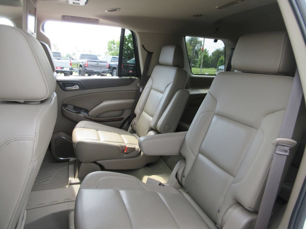 Used 2017 GMC Yukon SLT w/ Premium Edition AWD/4WD image 24