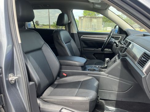 Used 2019 Volkswagen Atlas SE w/ Panoramic Sunroof Package FWD image 31