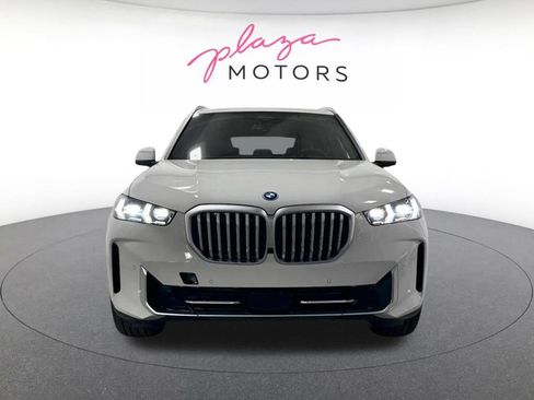 Used 2026 BMW X5 xDrive50e w/ Premium Package AWD/4WD image 3