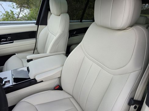 New 2026 Land Rover Range Rover SE image 11