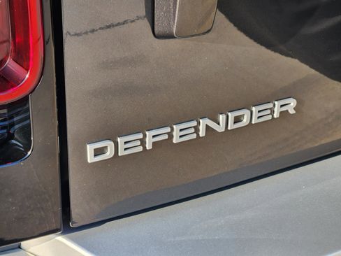 Used 2025 Land Rover Defender 110 S AWD/4WD image 34