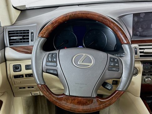 Used 2015 Lexus LS 460 image 18