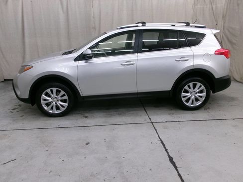 Used 2013 Toyota RAV4 Limited AWD/4WD image 6