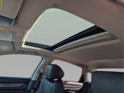 Used 2019 Honda Accord Touring image 29